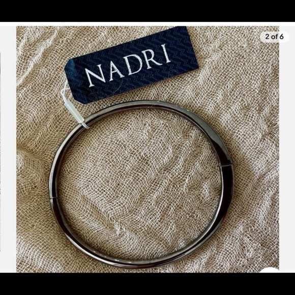 NEW Nadri Gunmetal Finish Crystal Pave Hinge Bangle Bracelet Single Row - Picture 5 of 11